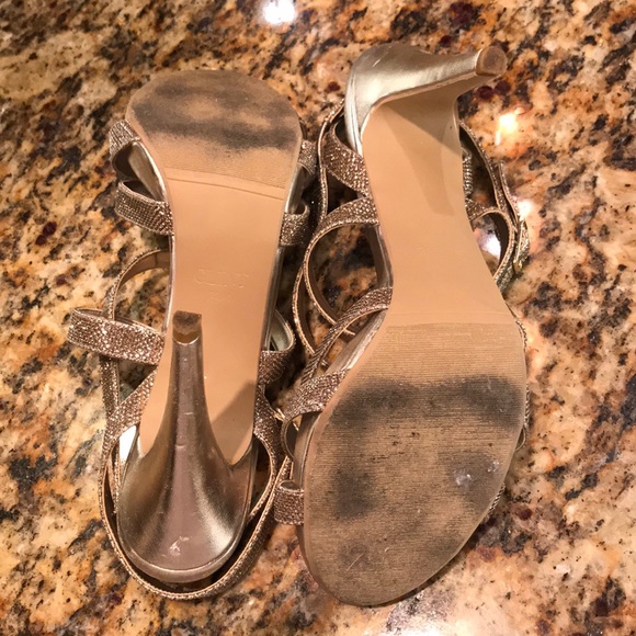 Glint ‘Desi” Platform Sandal - Picture 4 of 8